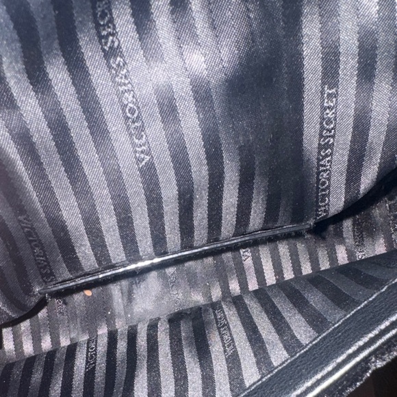 Victoria's Secret Black Velvet Crossbody Bag with Silver Chain - Picture 5 of 8